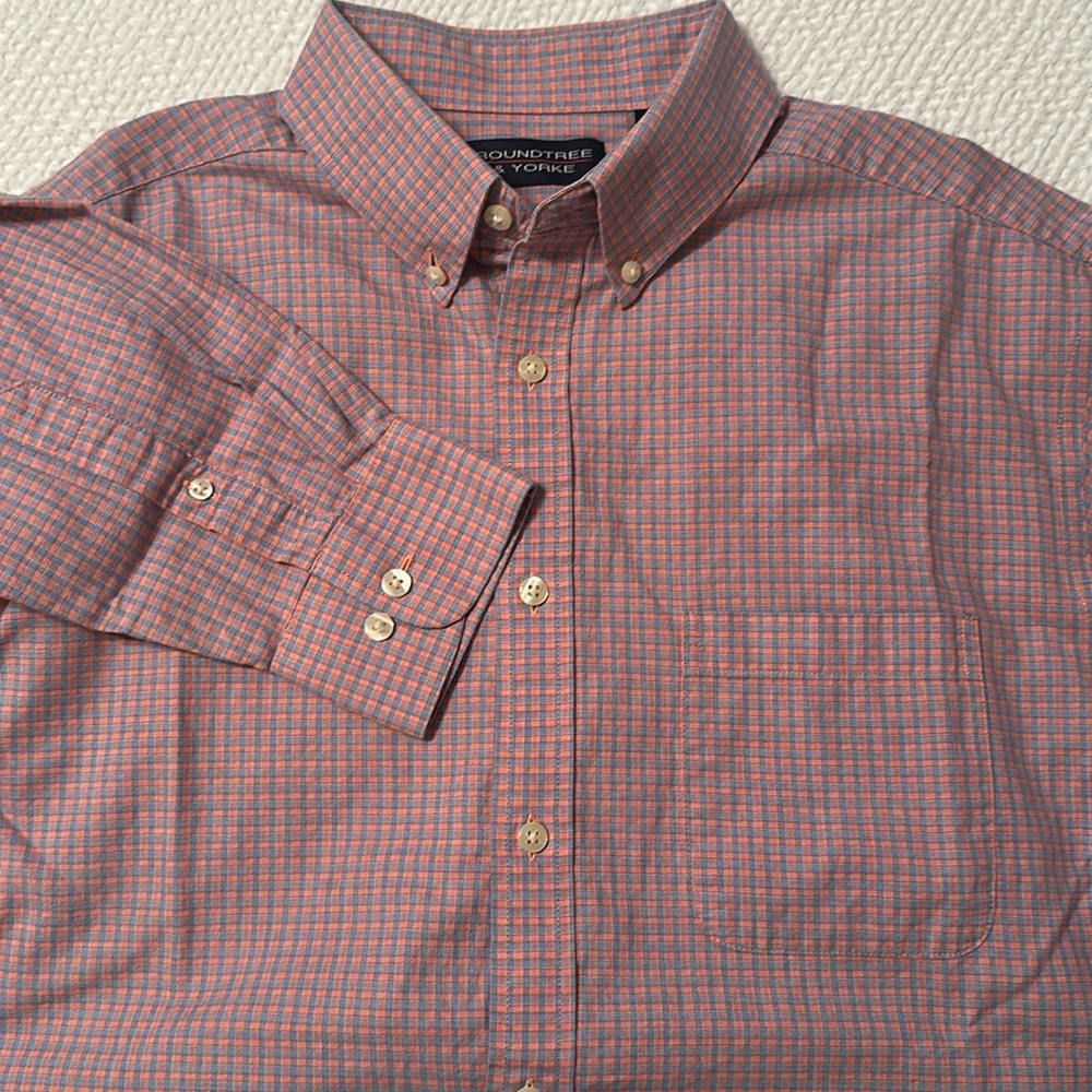 BRAND NEW  Roundtree & Yorke Long Sleeve Button Down